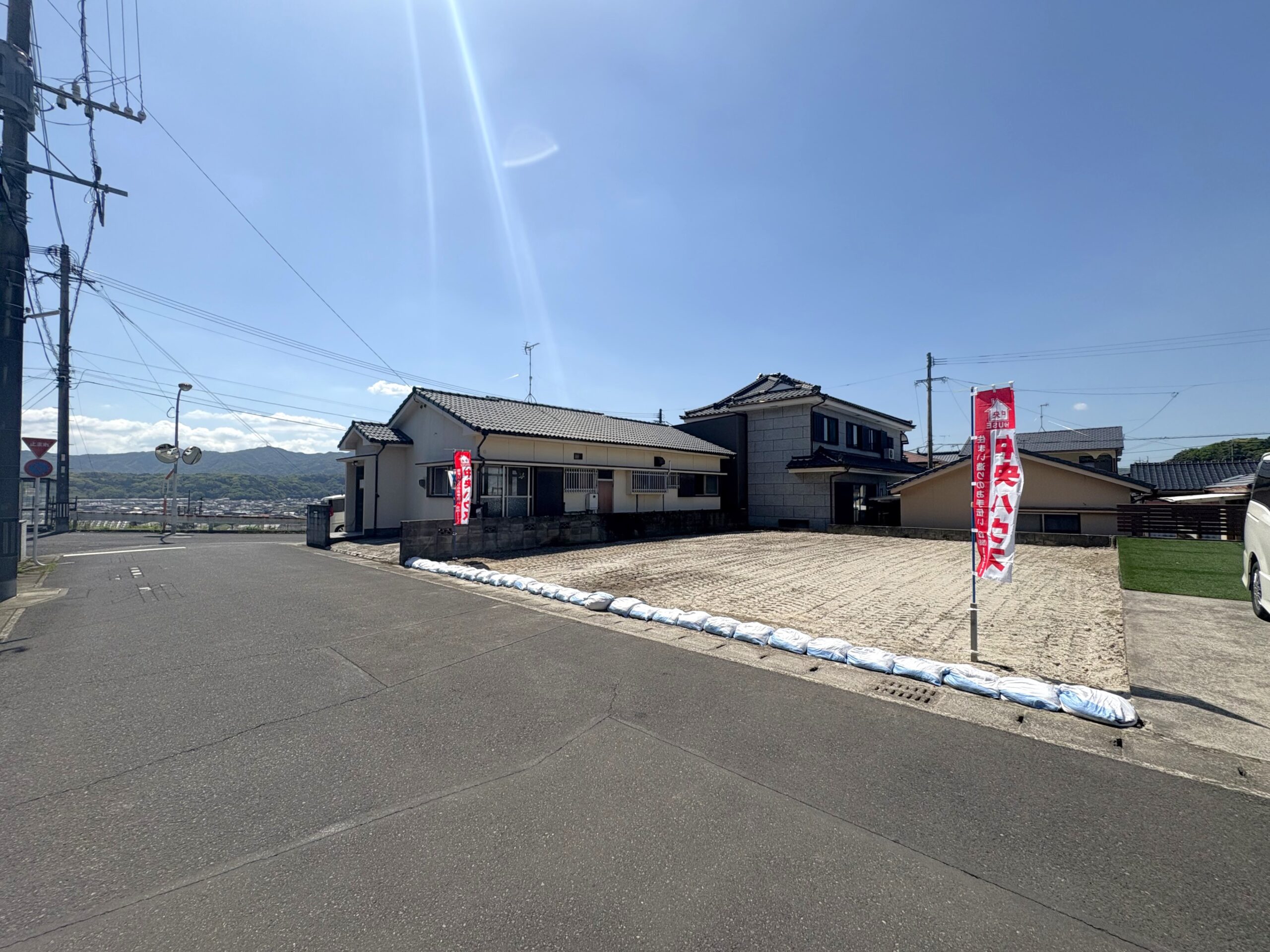 陽だまりに家族の笑顔が咲く♪東南向き・50坪超の整形地で叶える、自由設計の邸宅。