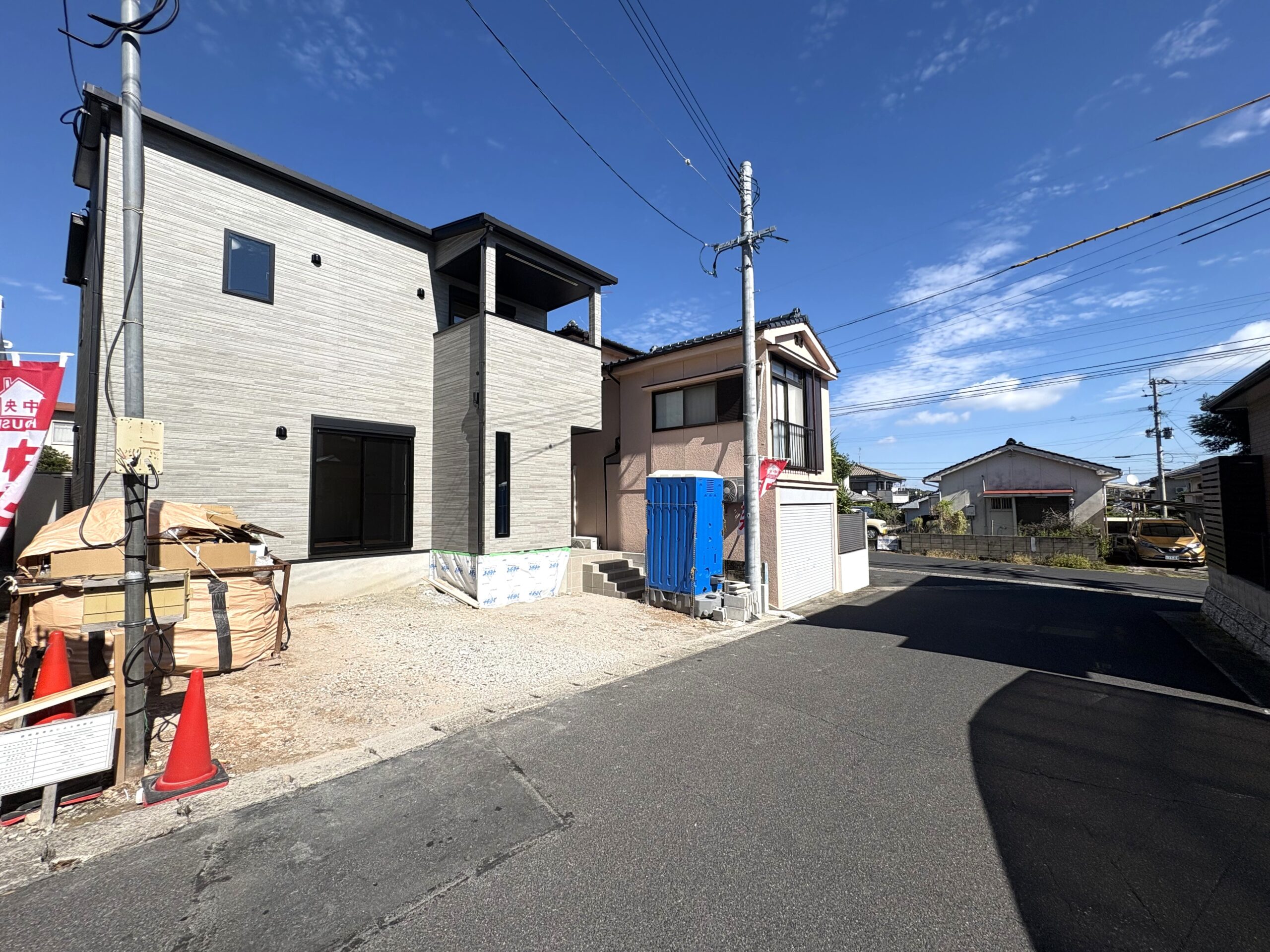 まもなく完成!内覧予約受付中!Aコープ桜ヶ丘店まで180m!南向きで陽当たり良好!使い勝手の良い回遊動線が魅力的な住まいです♪